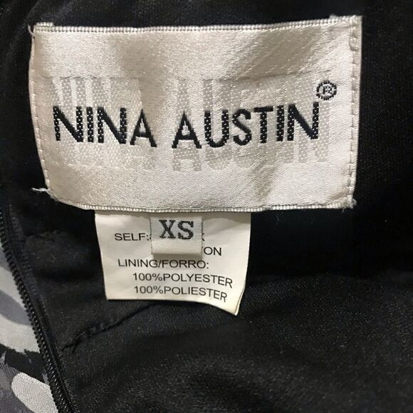 Nina Austin long  print dress w/ bead accents - Picture 5 of 7